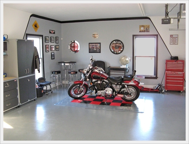 Harley Pub Garage